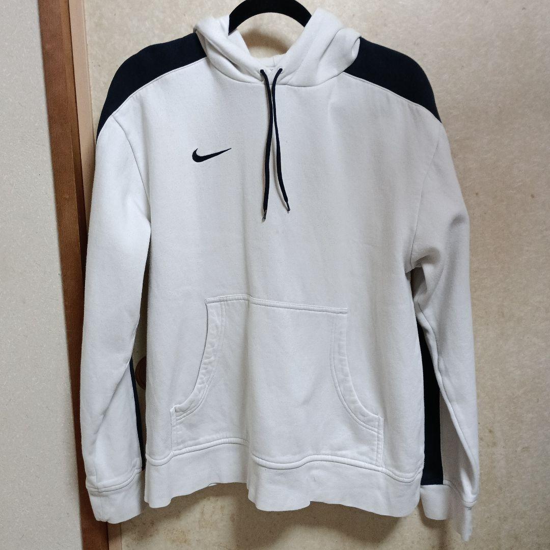 Nike ホワイト フード付きパーカー NIKEナイキ パーカーホワイト白 大きいサイズXL 裏起毛ありプル
