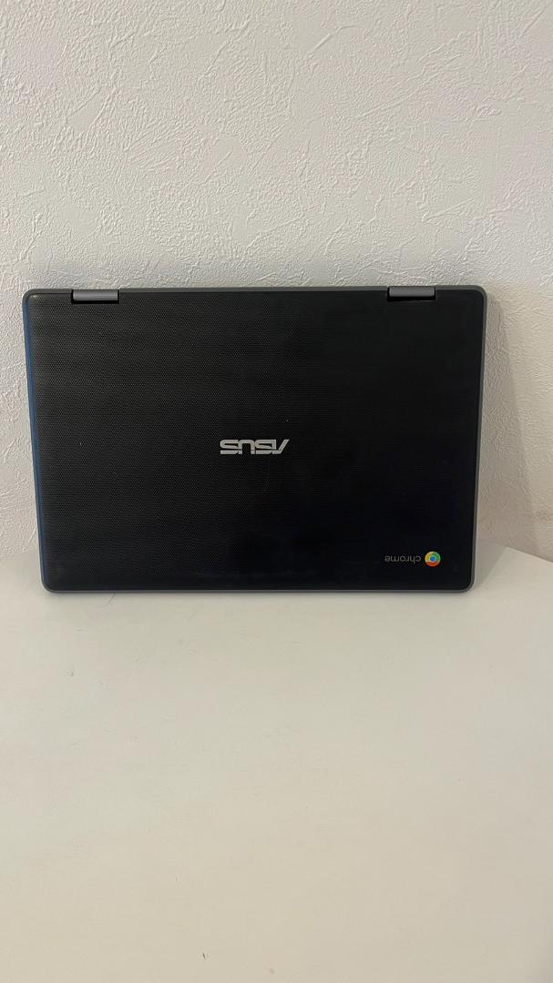 ASUS Chromebook Flip C213NA 高い堅牢性とモビリティ性 ASUS Chromebook Flip C213NA 高い堅牢性とモビリティ性
