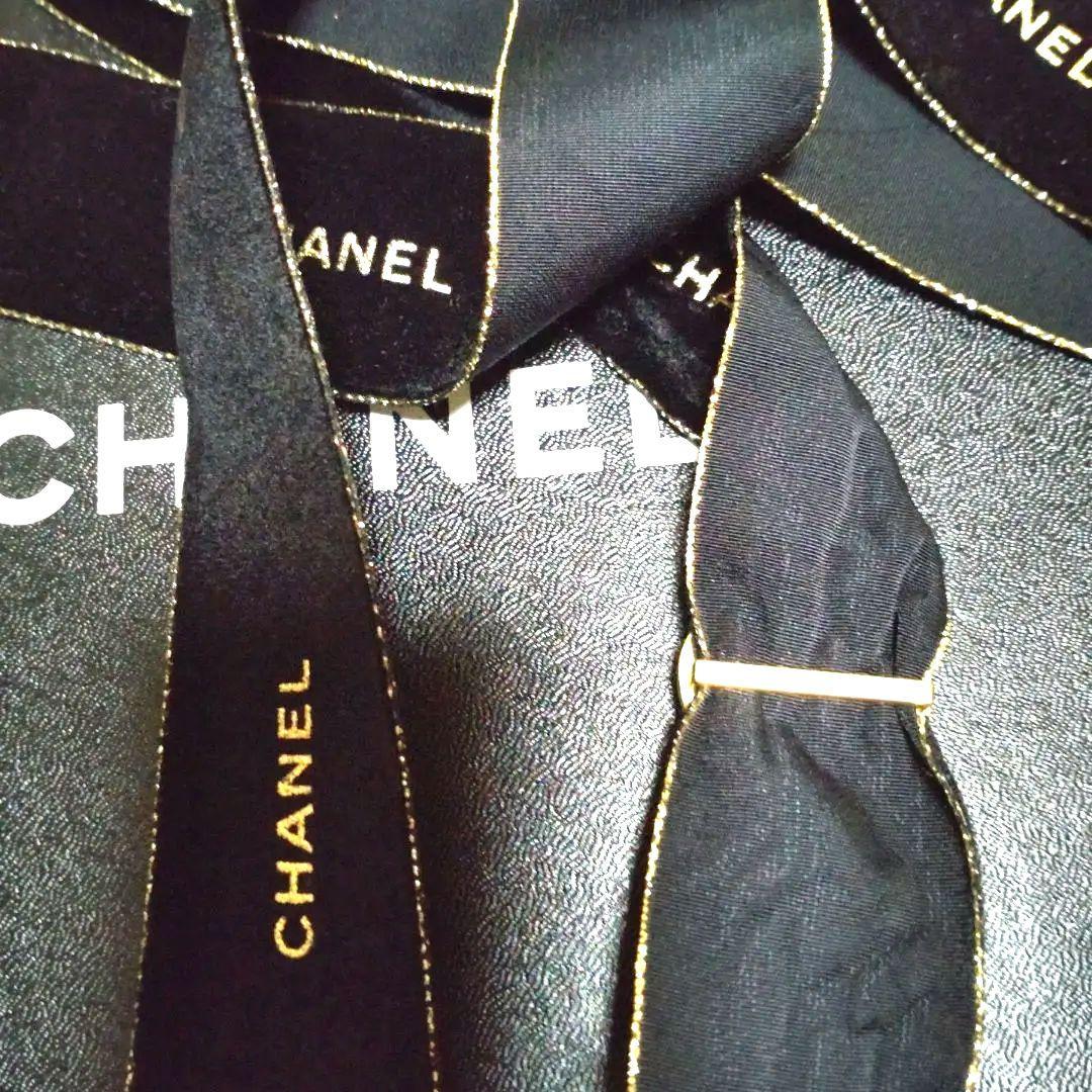 CHANEL　クリスマス　ホリデーラッピング　リボン