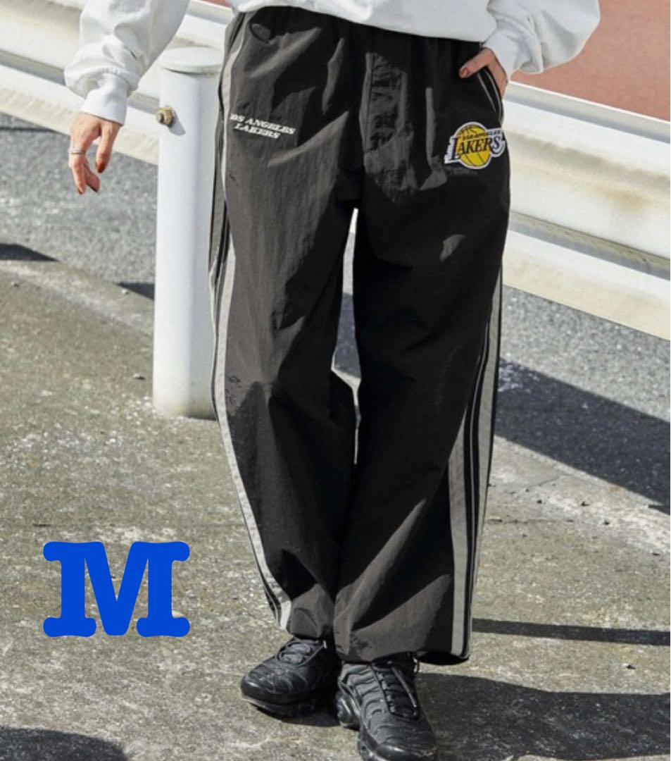 驚きの激安価格 新品 NBA M ブラック ナイロントラックパンツ チームロゴ刺繍 ウェア