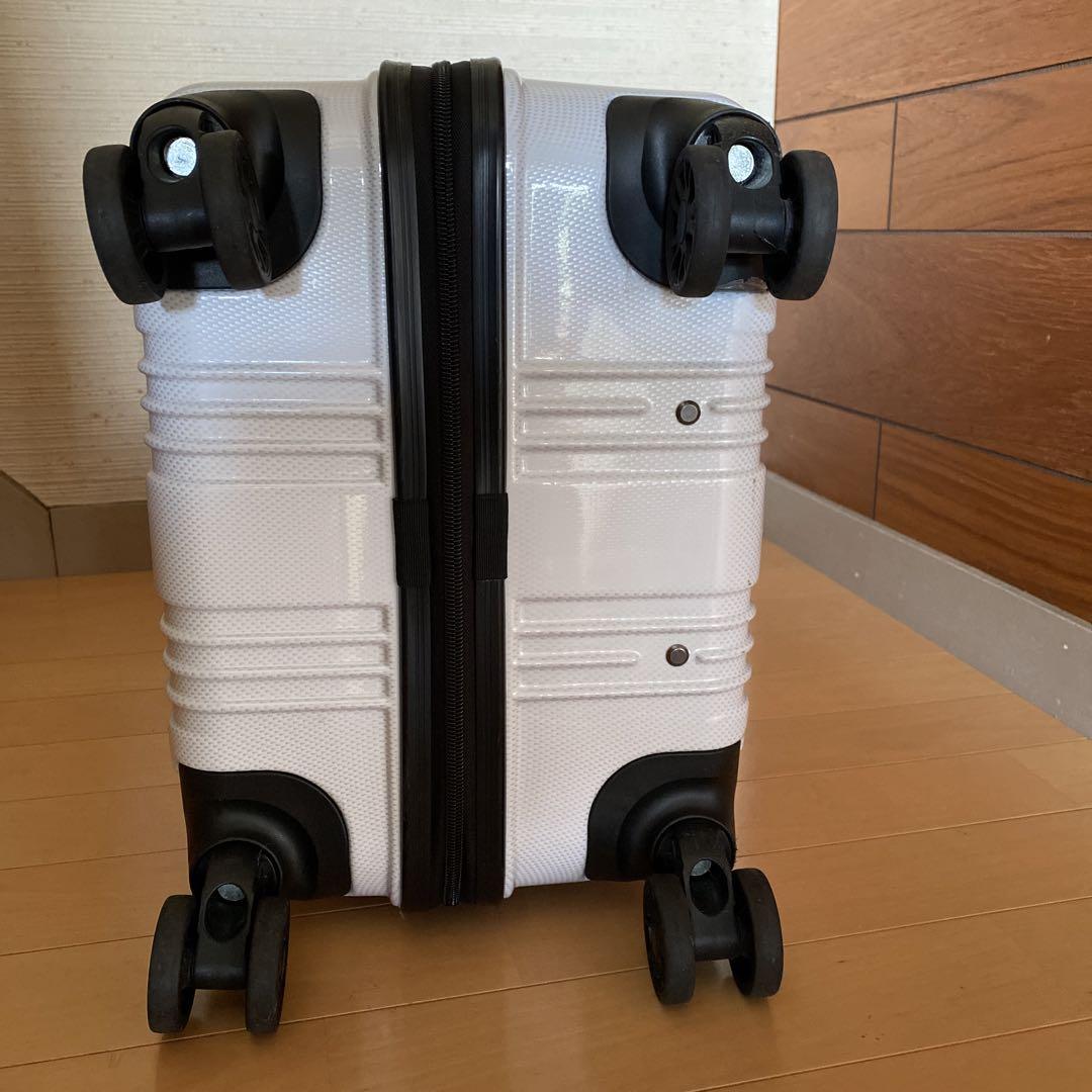 【美品】ALI　スーツケース ハードキャリー 31L カーボン　ホワイト　機内用