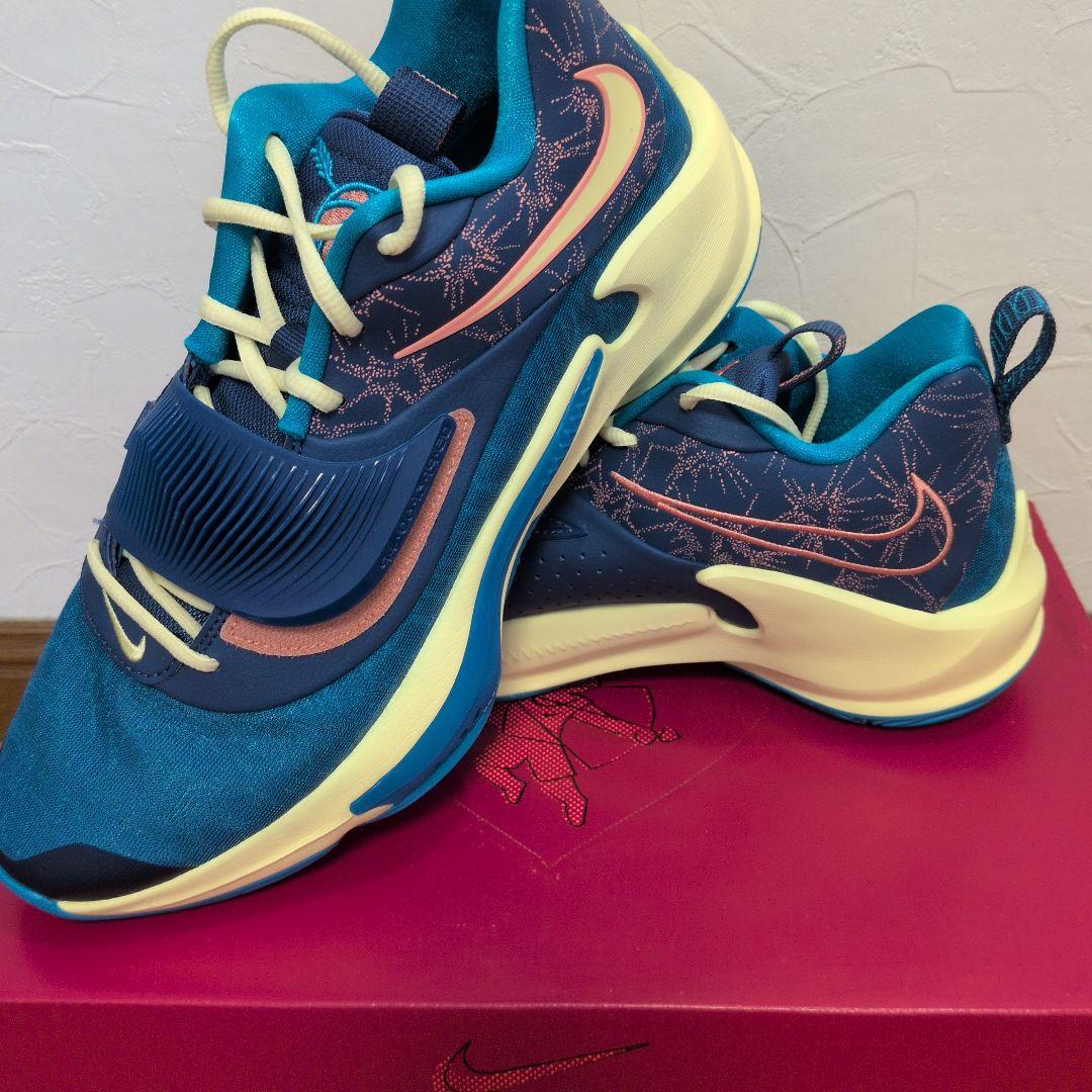 Nike バスケットボールシューズ 青/黄色