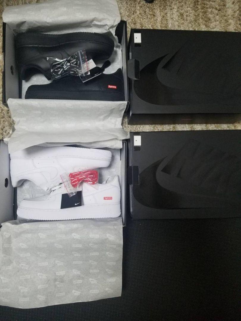 シュプリームナイキエアーフォースSupreme Nike　黒白2足セット　新品