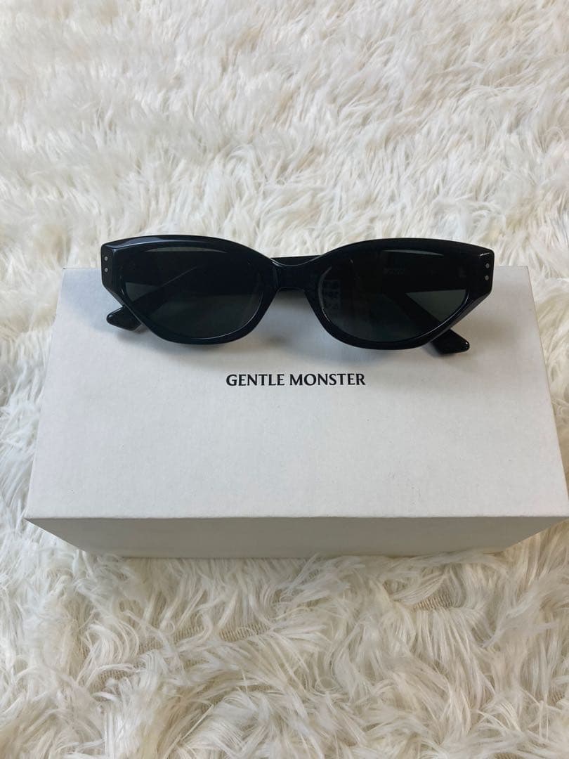 Gentle Monster ジェントルモンスター ROCOCO 黒色 ブラック