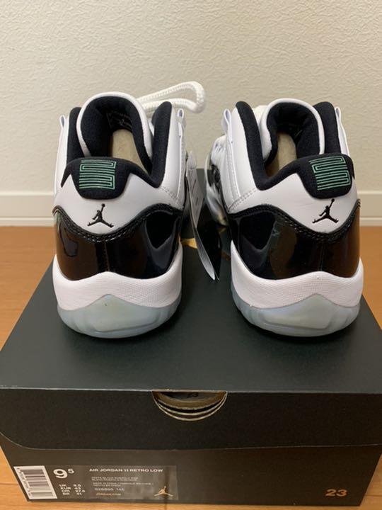 emerald green jordan 11