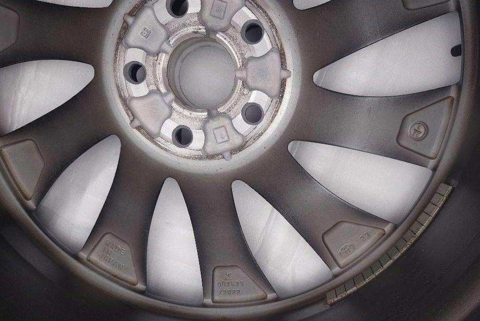 クラウン　クロスオーバー　純正アルミホイール　225/45R21 １本のみ