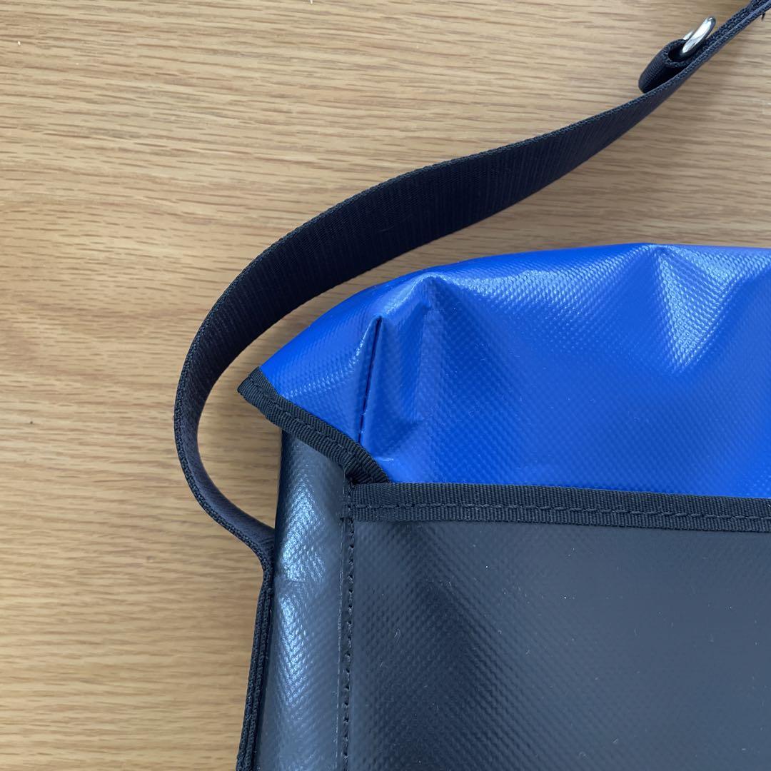 未使用新品タグ付き　MARNI マルニ PVC メッセンジャー/ショルダーバッグ