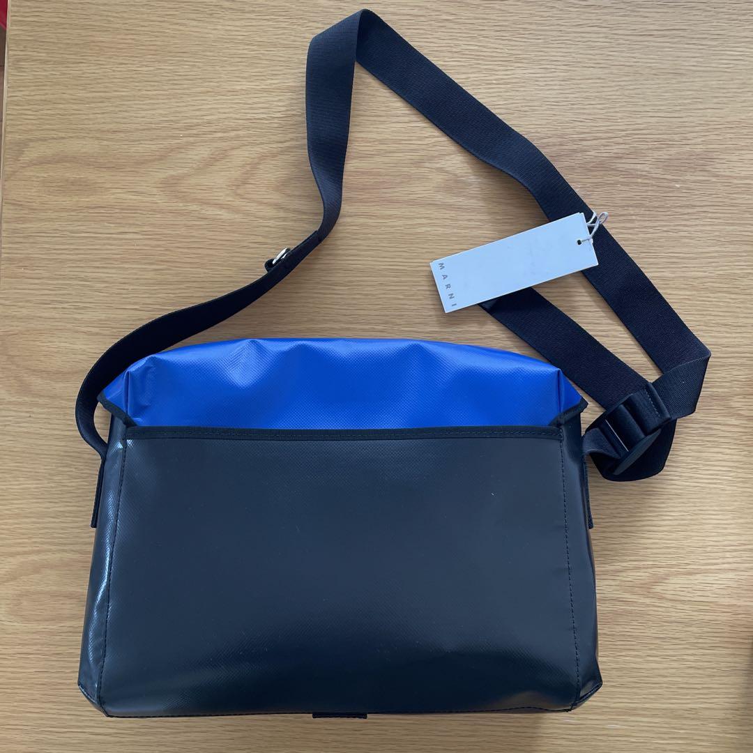 未使用新品タグ付き　MARNI マルニ PVC メッセンジャー/ショルダーバッグ