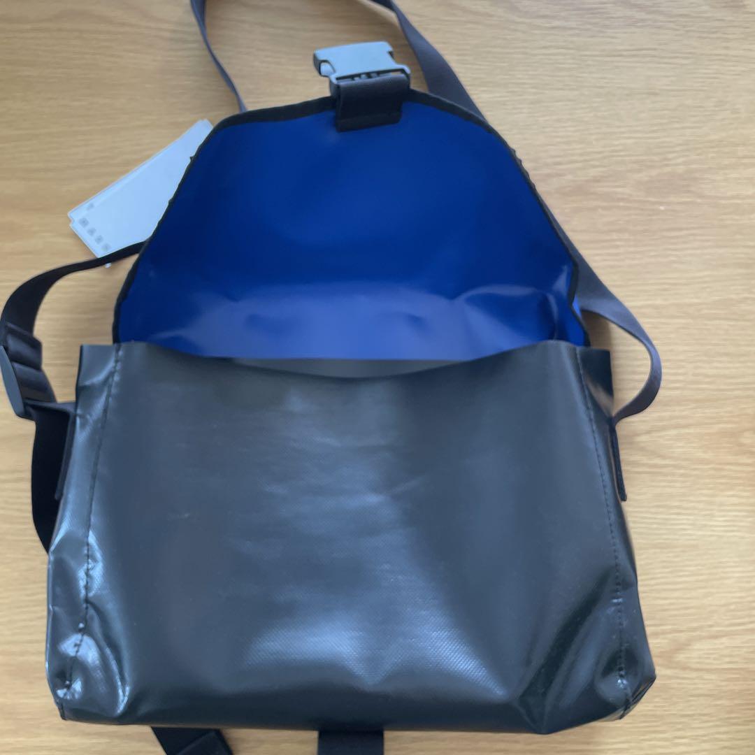 未使用新品タグ付き　MARNI マルニ PVC メッセンジャー/ショルダーバッグ