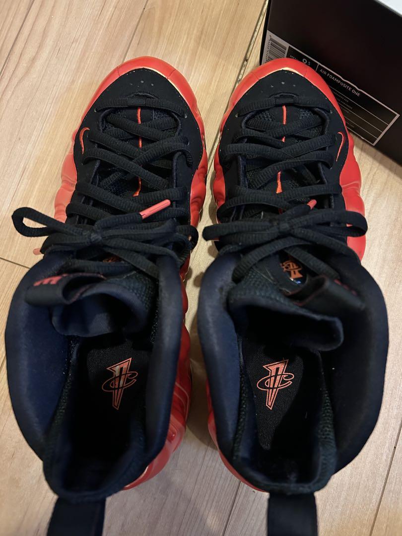 シューズ(男性用) NIKE Foamposite