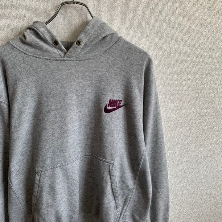 い出のひと時に とびきりのおしゃれを Nike 80s 90s グレータグ ナイキ パーカー グレー 刺繍ロゴ パーカー Www Superkiters It い出のひと時に とびきりのおしゃれを Nike 80s 90s グレータグ ナイキ パーカー グレー 刺繍ロゴ パーカー Www Superkiters It