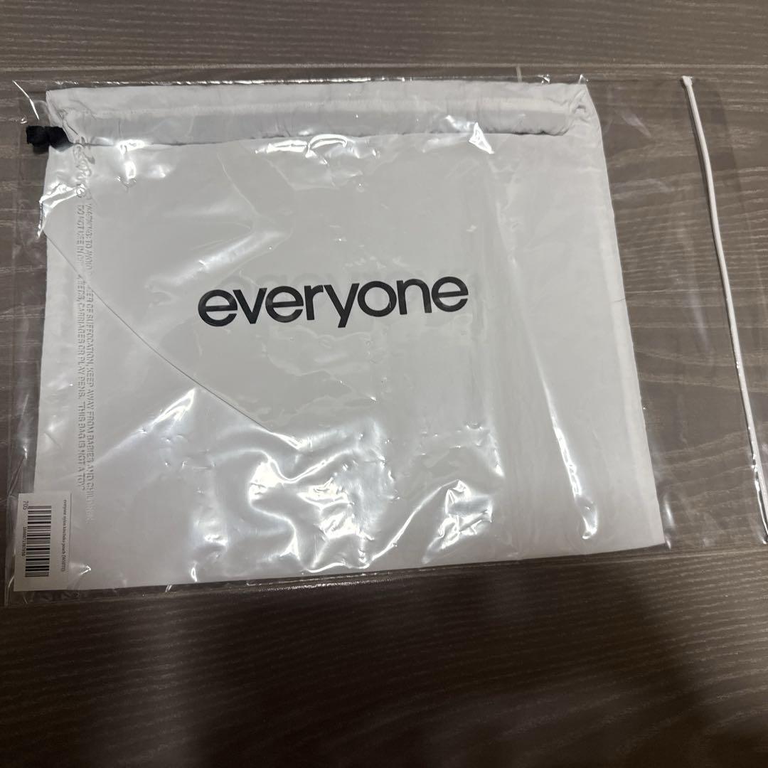 everyone nylon kinchaku pouch ホワイト everyone nylon kinchaku pouch (WHITE) - メルカリ