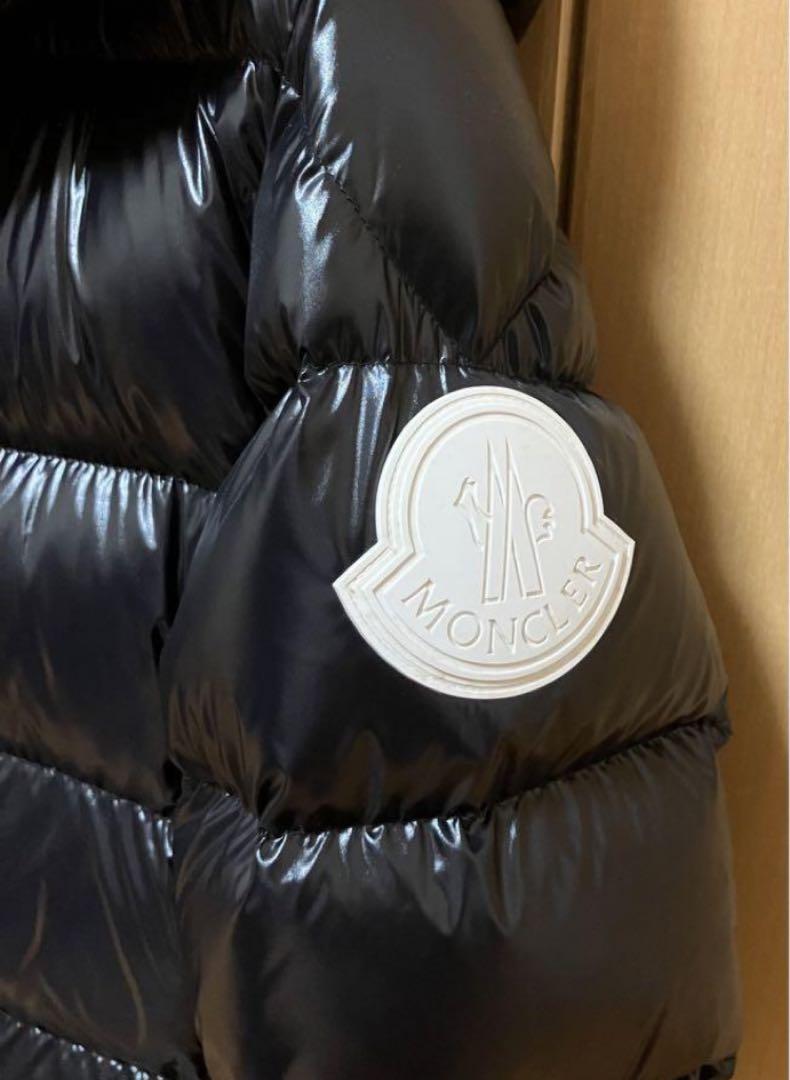MONCLER モンクレール  モデル　DUBOIS デュボア