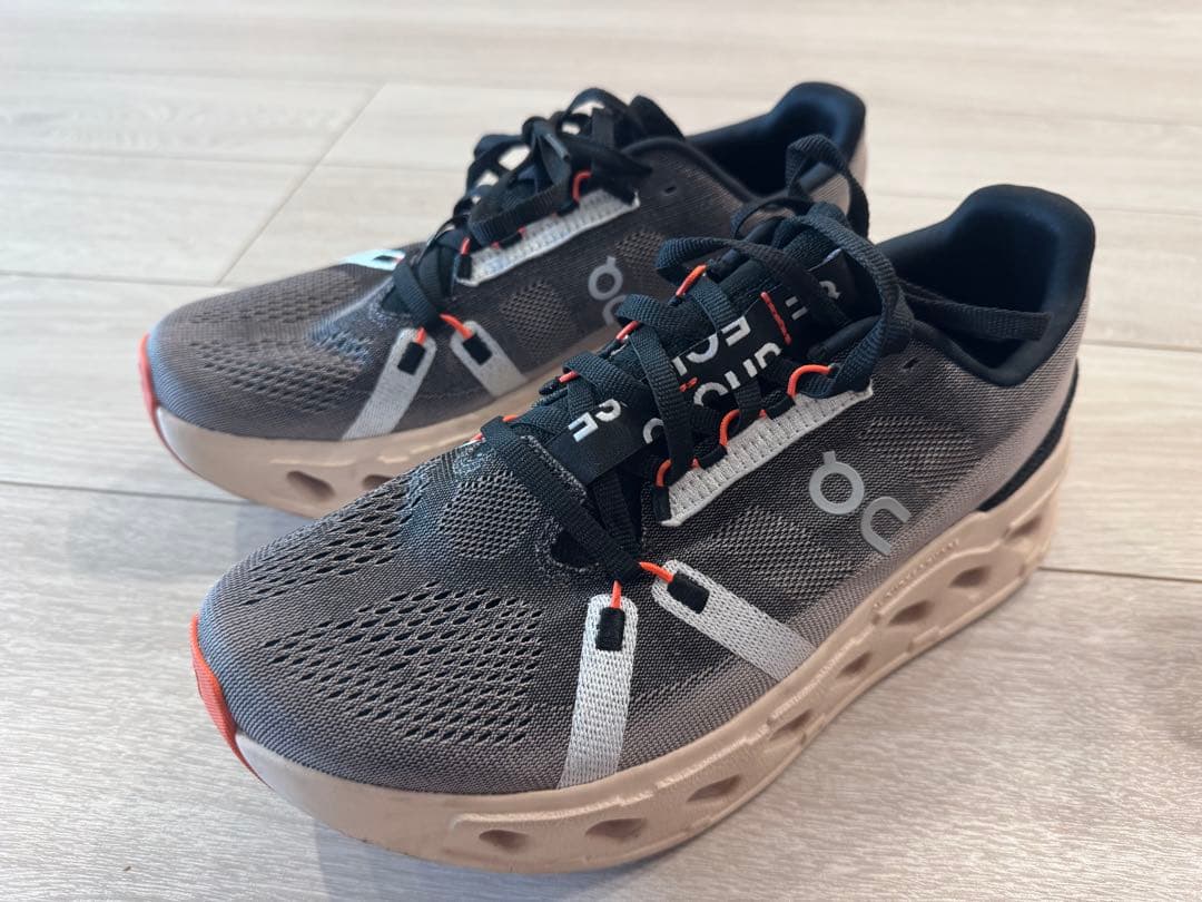 On ランニングシューズ クラウドエクリプス
