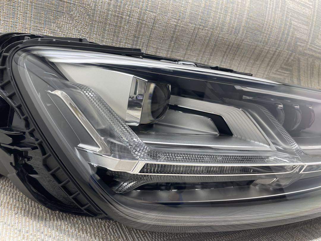 アウディ Q7 4MB 4MG マトリックスビーム右ライト 4M0941784D