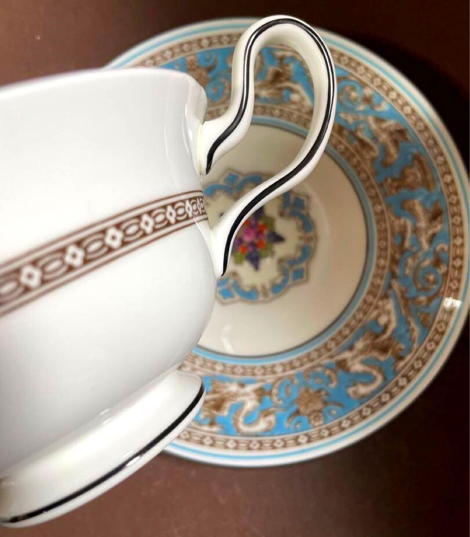 ウェッジウッドフロレンティーンターコイズピオニーカップ＆ソーサーペアAB