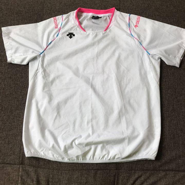 240円 オープニング デサント プルオーバーTシャツ ビステSSサイズ