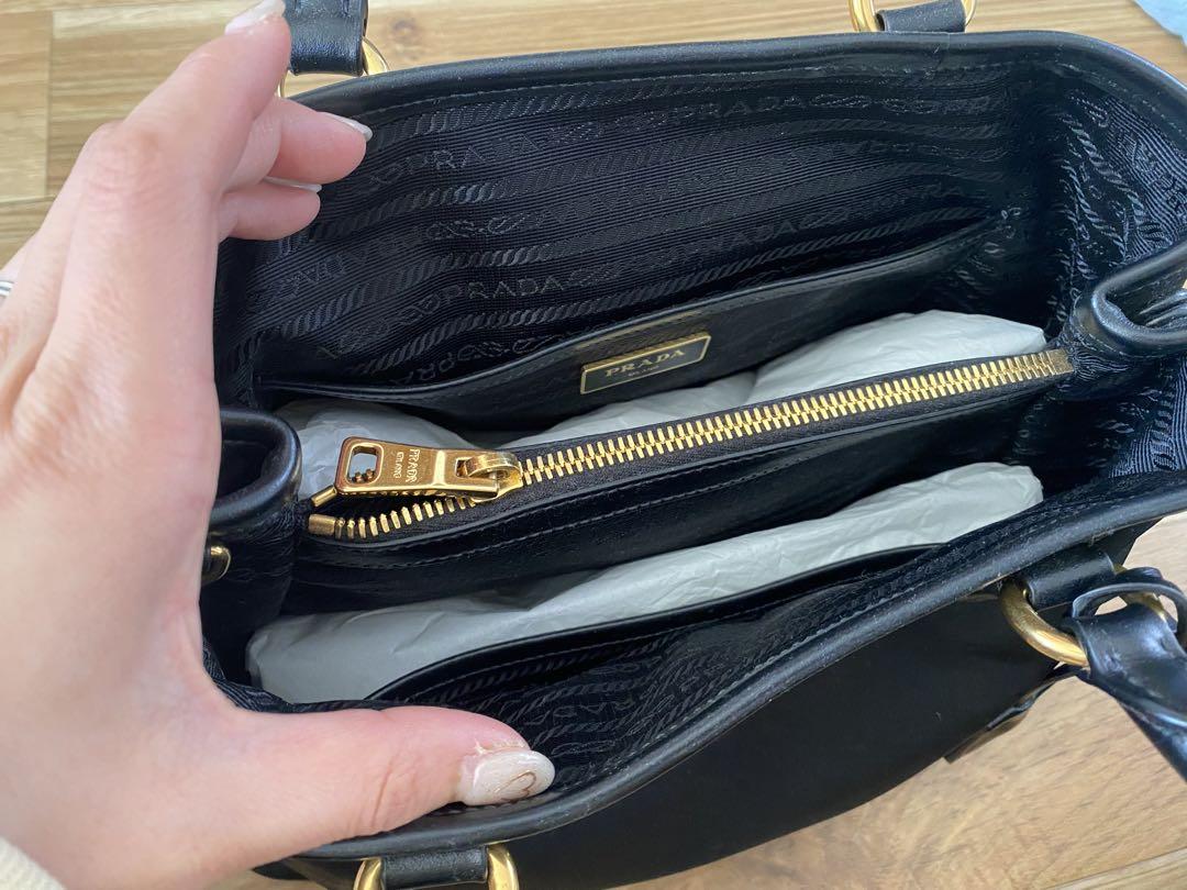 PRADA ハンドバッグ