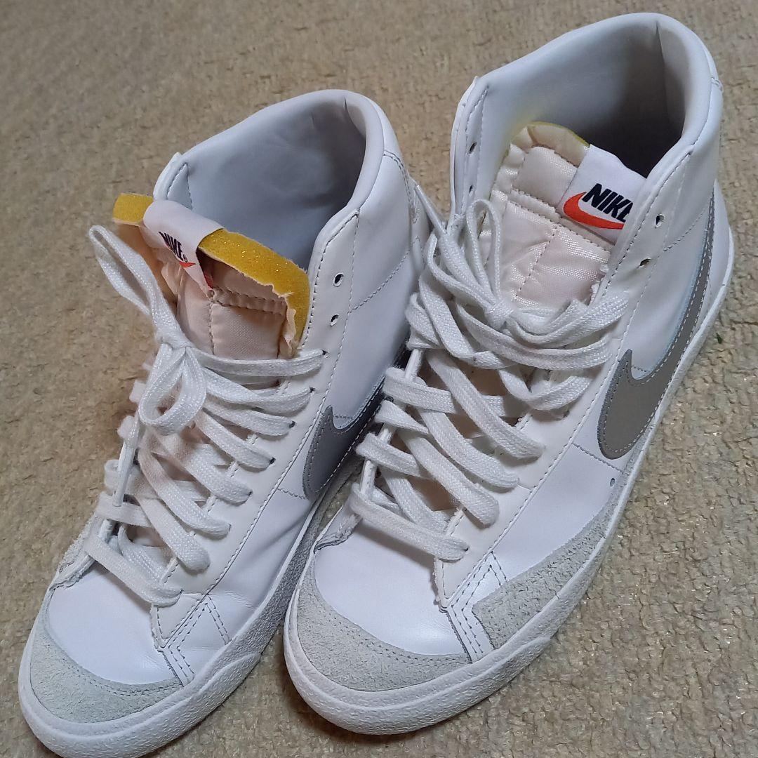 【スニーカー】 NIKEブレーザーミッド77サミットホワイトメタリックシルバー fhiOJ-m68309912080 らくらくメ