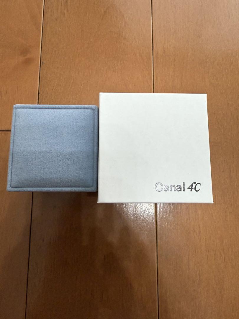 Canal 4C しずく型　ホワイトゴールドピアス