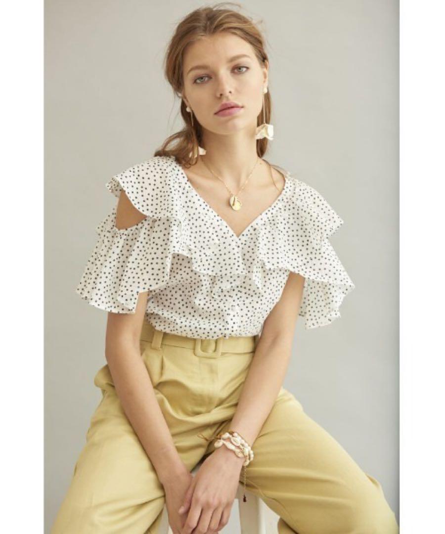 Estella.K エステラケー ドット柄トップス　ブラウス　フリー　ベージュ