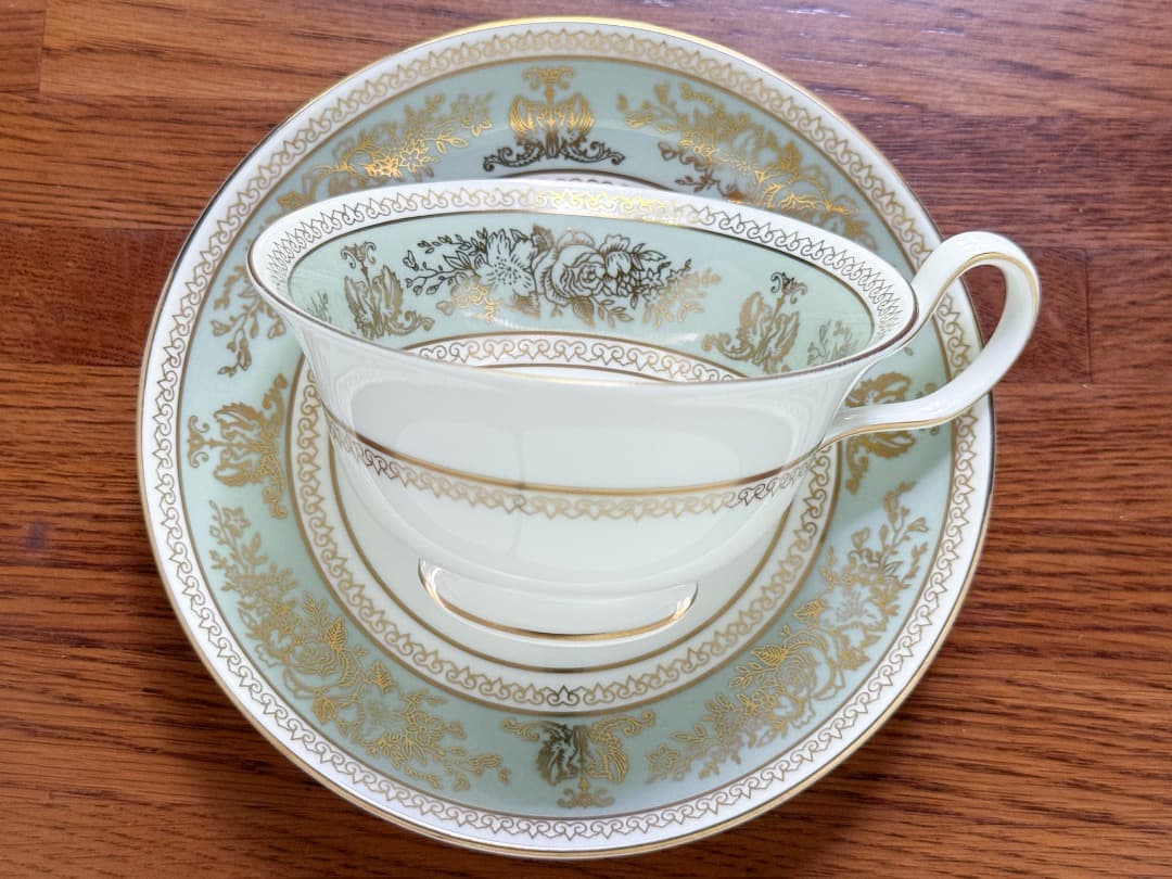 spode 、WEDGWOOD 、LENOX のカップ＆ソーサーをセットで