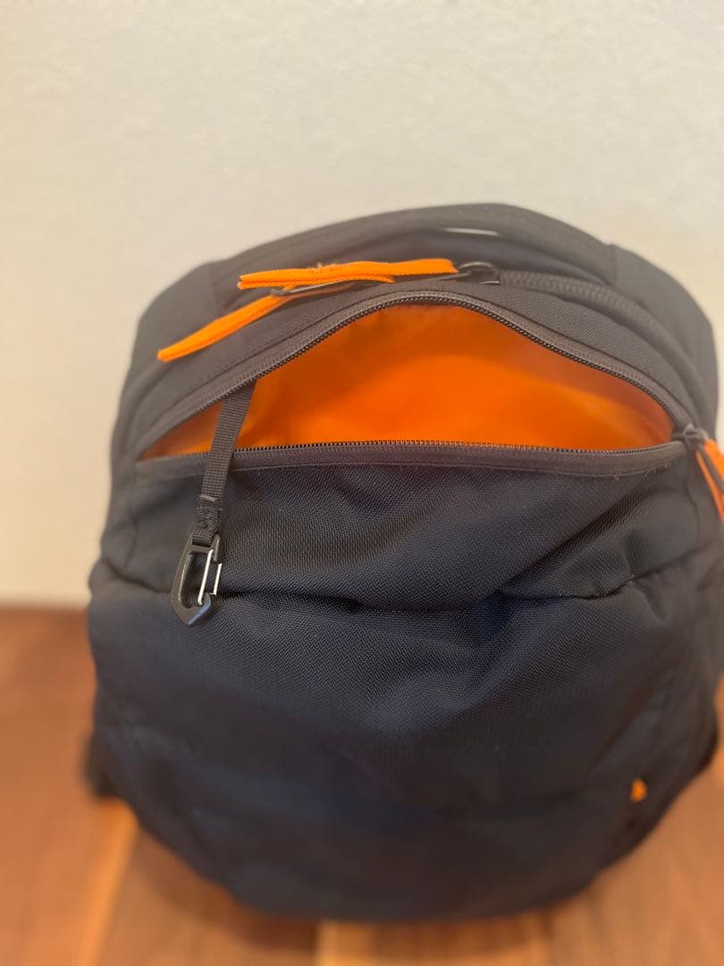 【美品】District 18 MYSTERY RANCH ブラックバックパック 【美品】District 18 MYSTERY RANCH ブラックバックパック