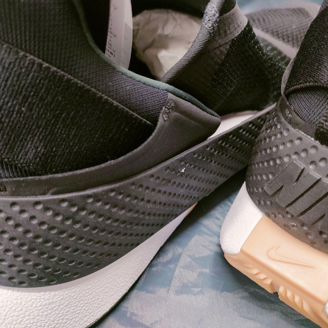 タグ付　ナイキ　W Go FlyEase　黒28cm　試着のみ未使用　匿名配送