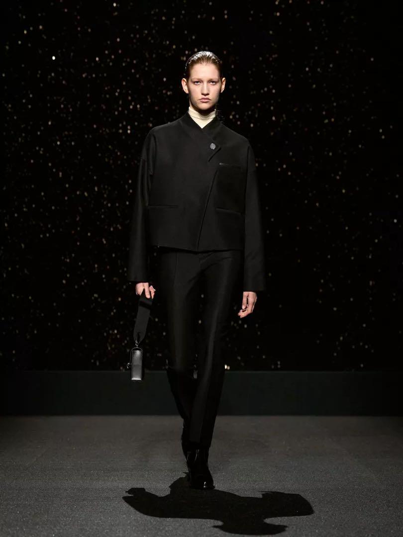 新品❗️エルメス 2024AW レディース ジャケット 新品❗️エルメス 2024AW レディース ジャケット