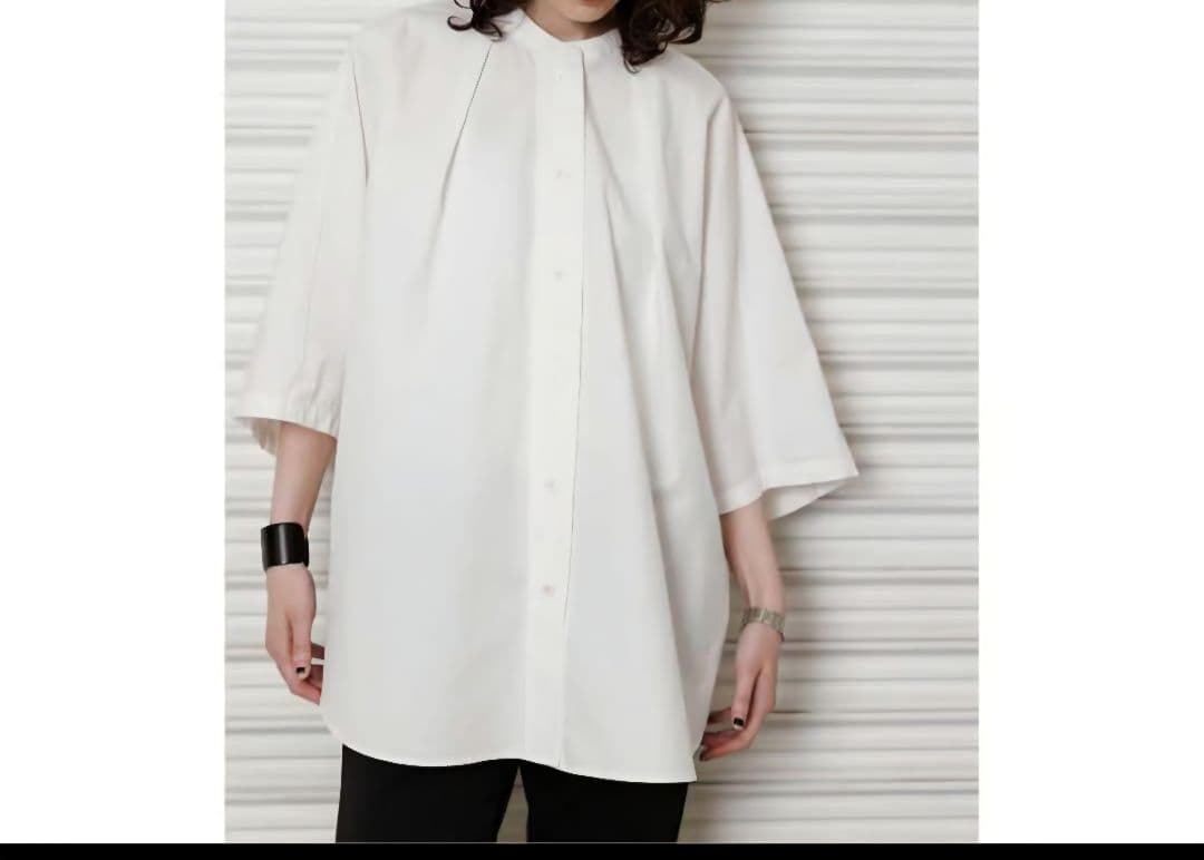 YENN　ラウンドフォルムシャツ