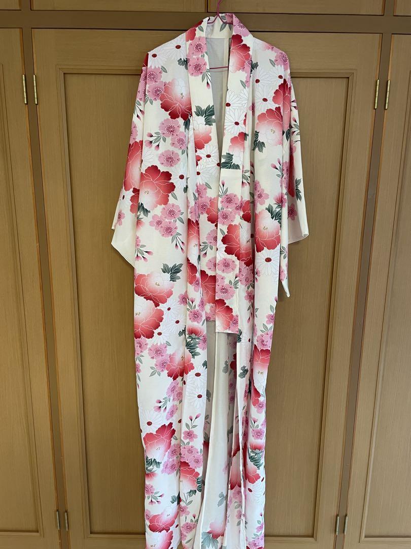 浴衣　白　赤　ピンク　和柄　桜