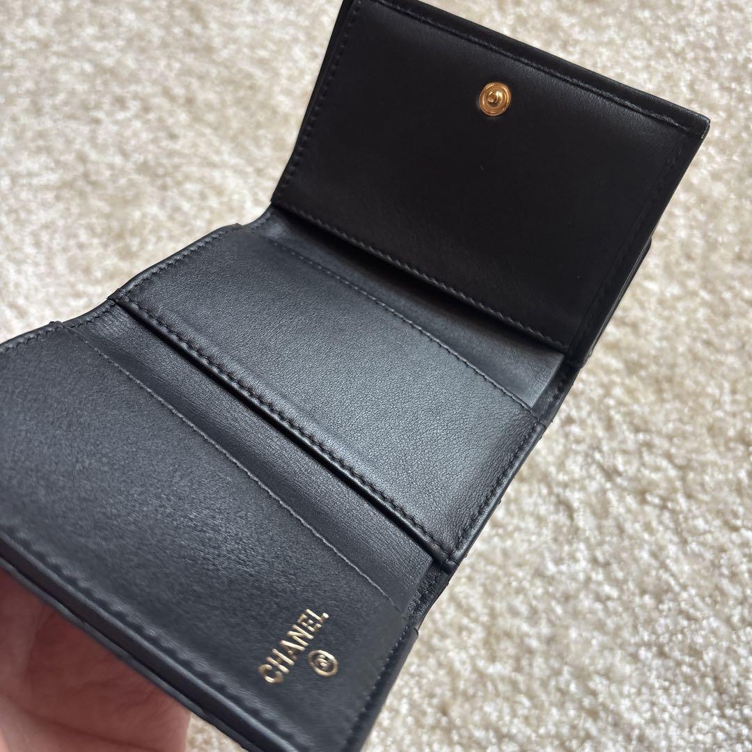 CHANEL】BOYCHANEL ボーイシャネル 三つ折財布 ラムスキン