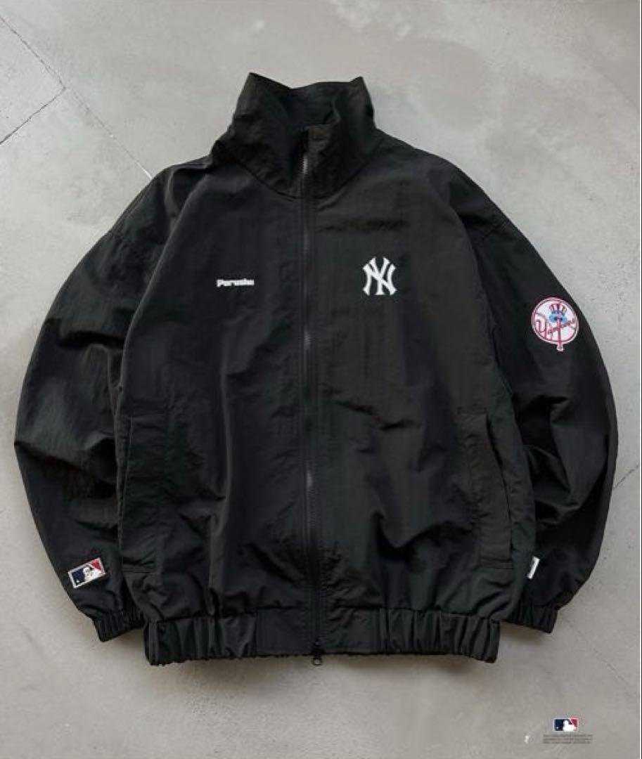【新品未使用】Perushu × MLB スタンドネックナイロンブルゾン Perushu ブルゾン アウター × MLB スタンドネックナイロン