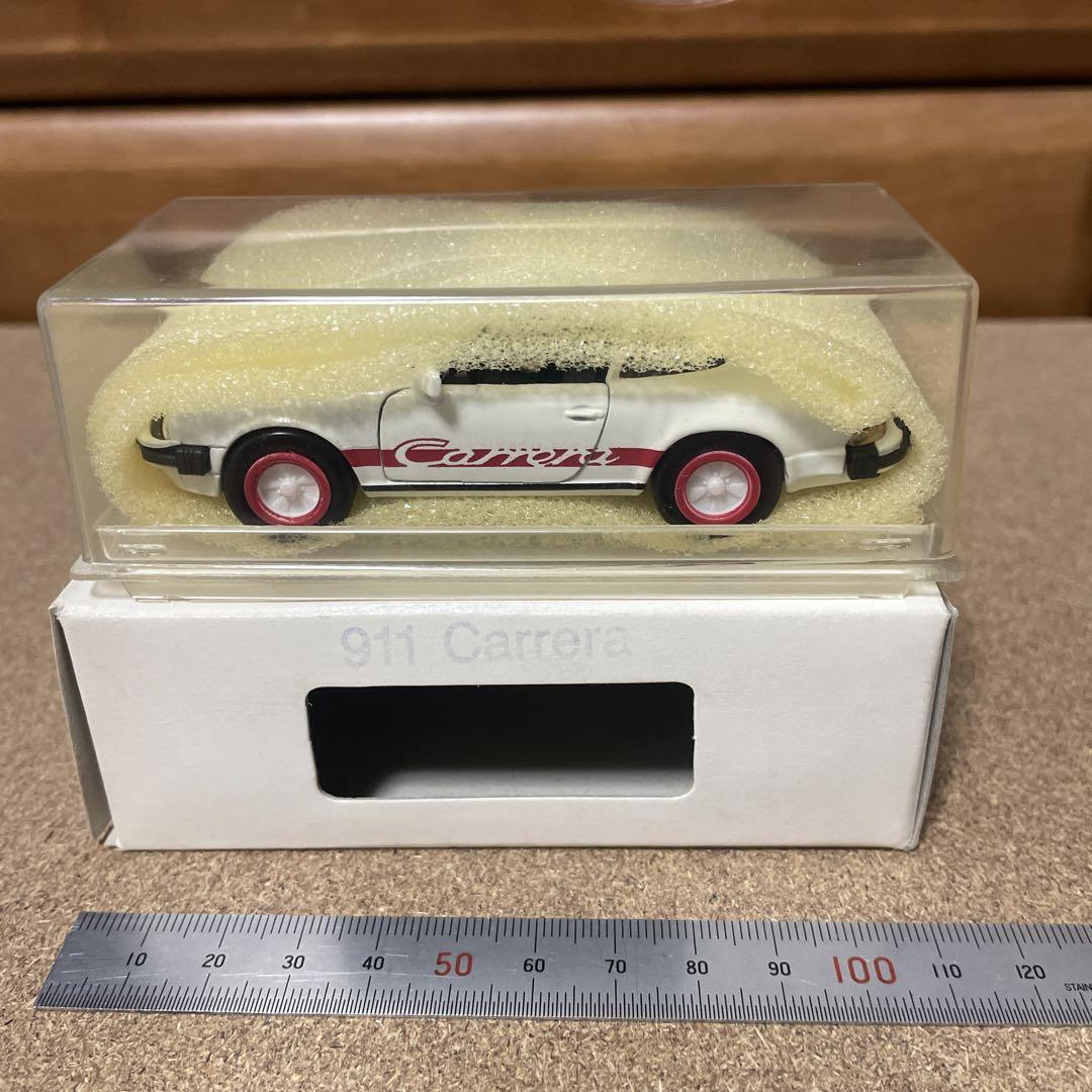 ポルシェ　９１１　Ｃarrera カレラ