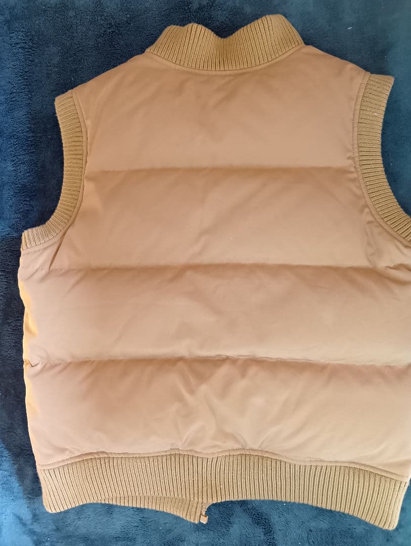 ベージュ ダウンベスト ベージュ ダウンベスト