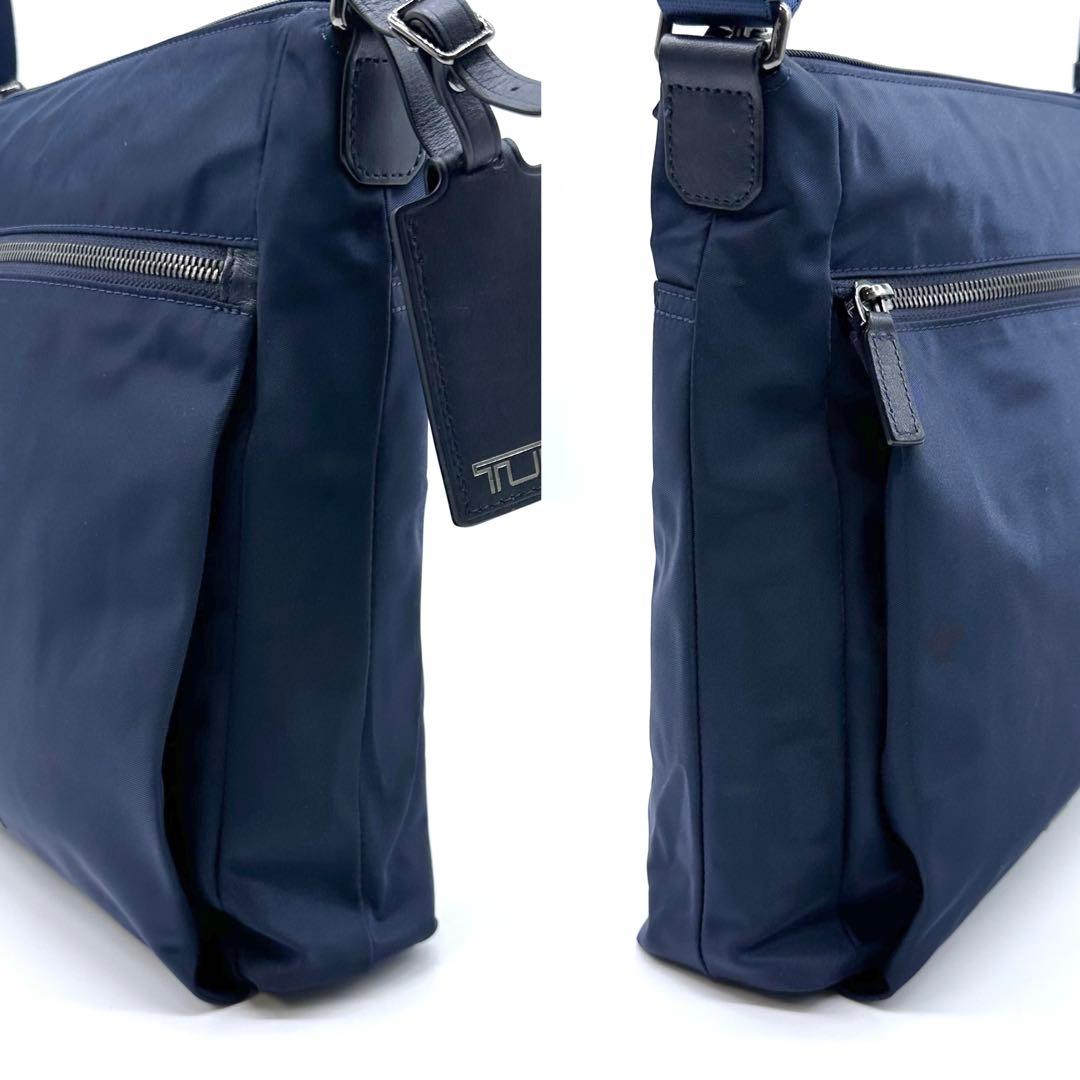 ショルダーバッグ ネイビー