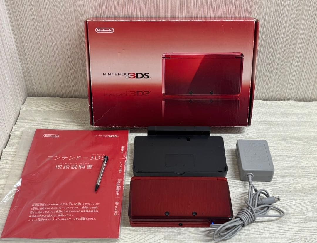 ニンテンドー3DS 本体 レッド 外箱付き 任天堂 Nintendo