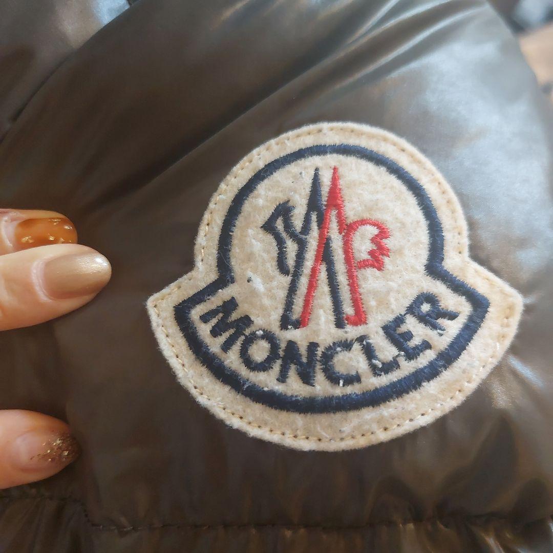 MONCLER　ダウンジャケット