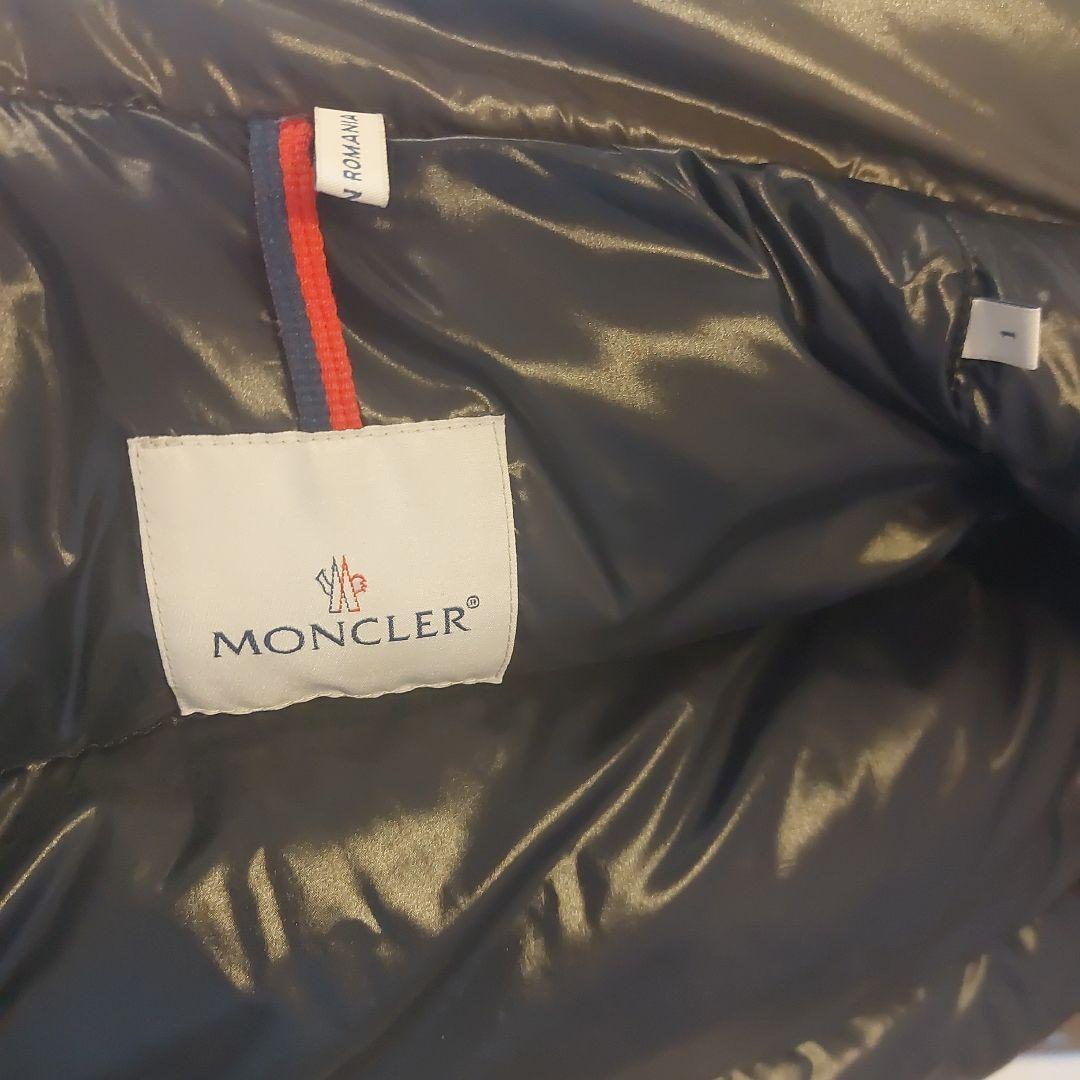 MONCLER　ダウンジャケット