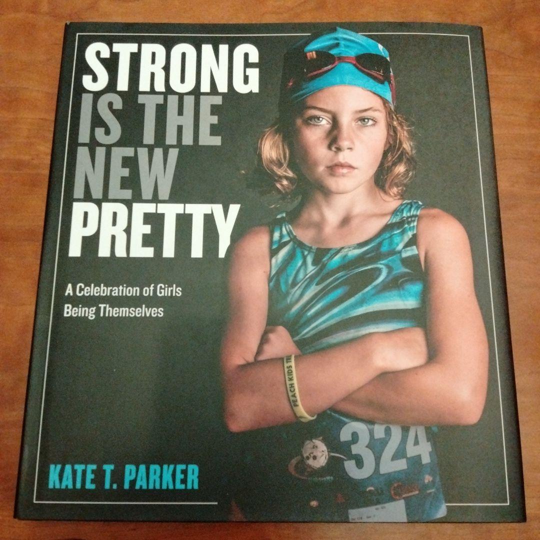 Strong Is the New Pretty　洋書　インテリア