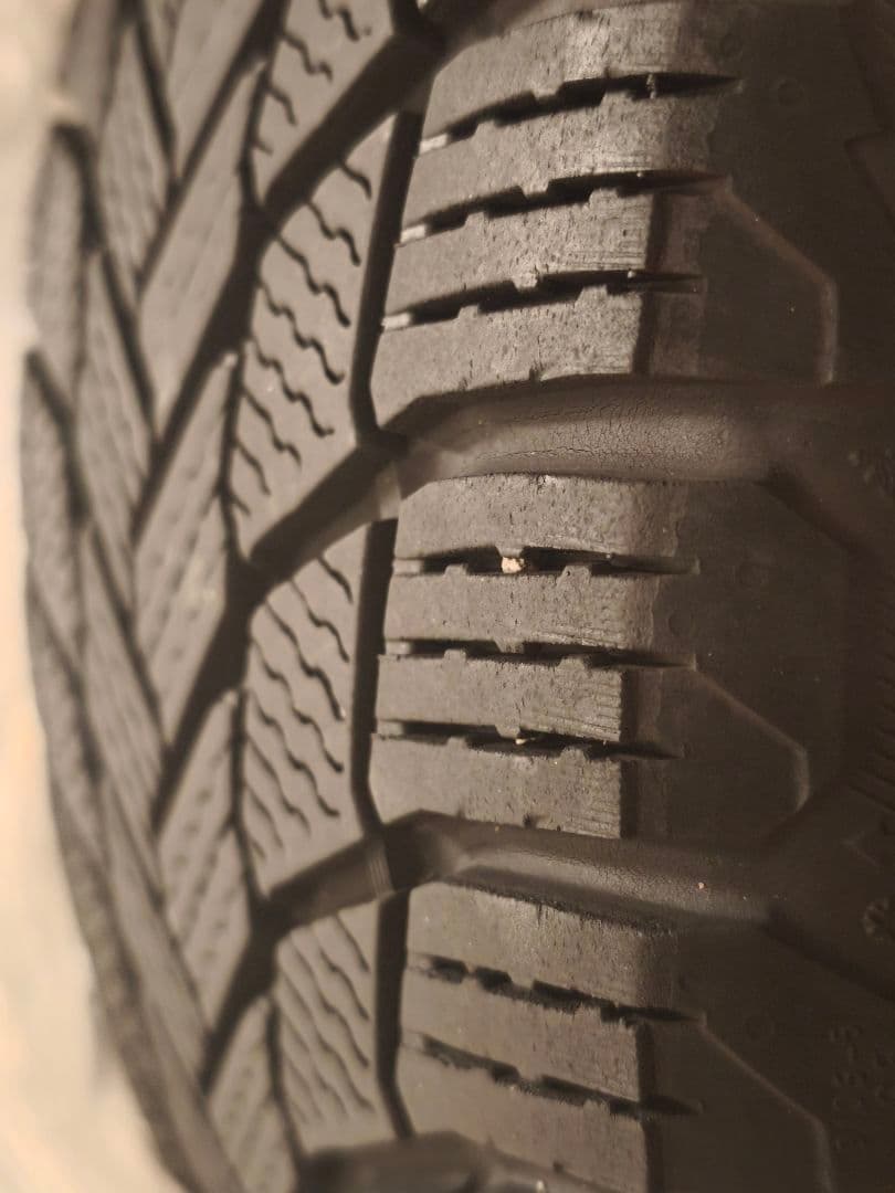 メルセデス・ベンツ 18インチホイール+MICHELINスタッドレスセット メルセデス・ベンツ 18インチホイール+MICHELINスタッドレスセット