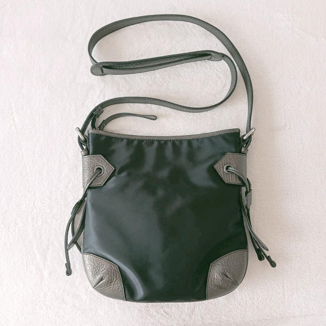 BURBERRY　バーバリー　 ナイロン ショルダーバッグ　ノバチェック