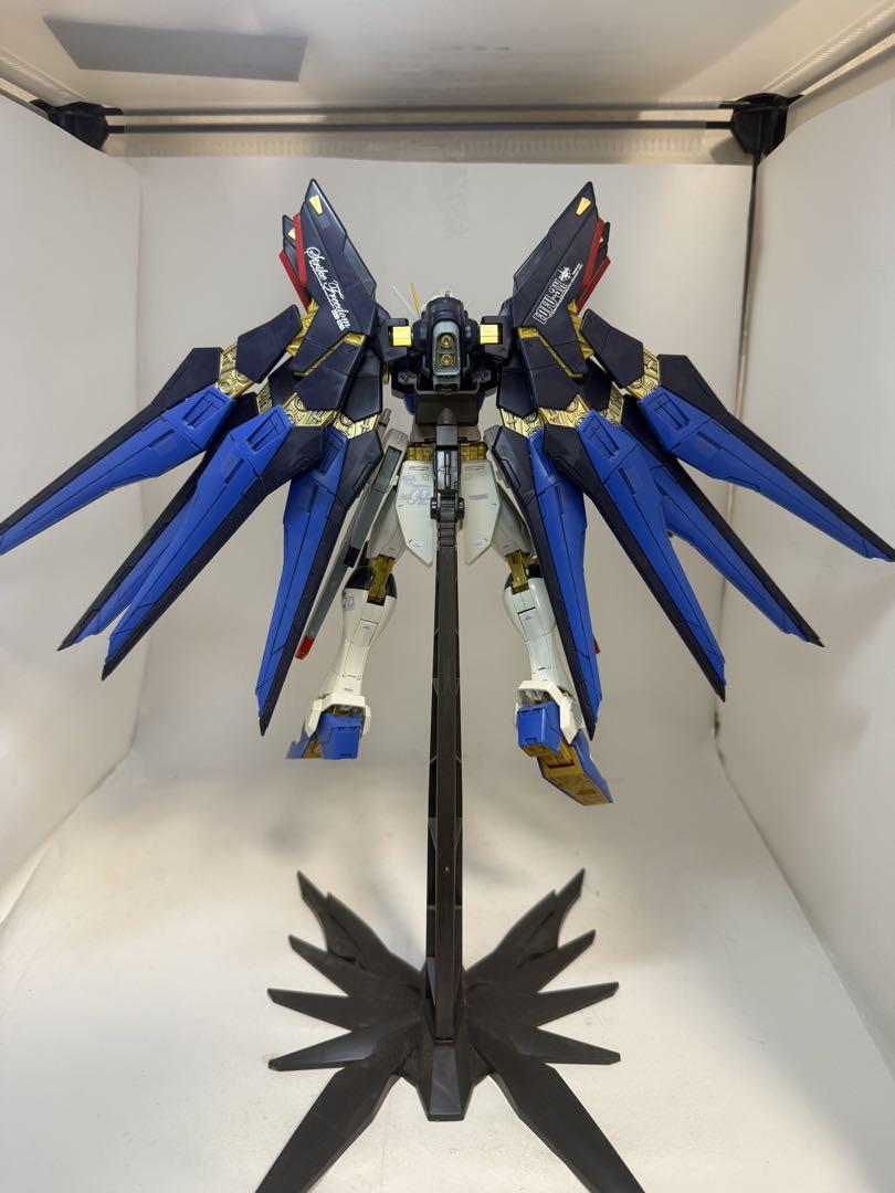 ストライクフリーダムガンダムMG フルバーストモード　ガンプラ