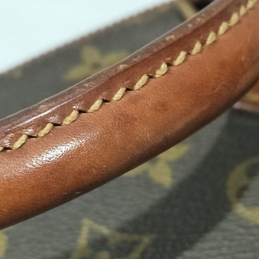 Louis Vuitton モノグラム サックトリアングル ハンドバッグ