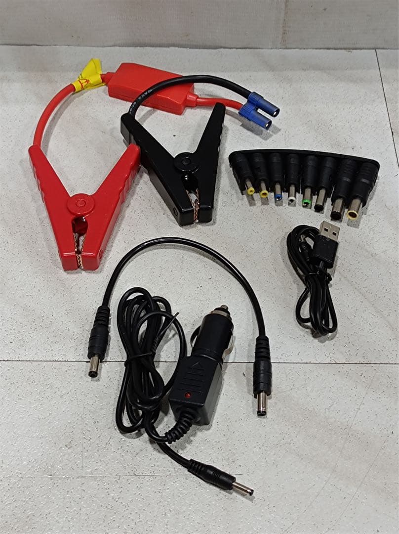 八6661【美品】DBPOWER 充電器 ジャンプスターター DJS20