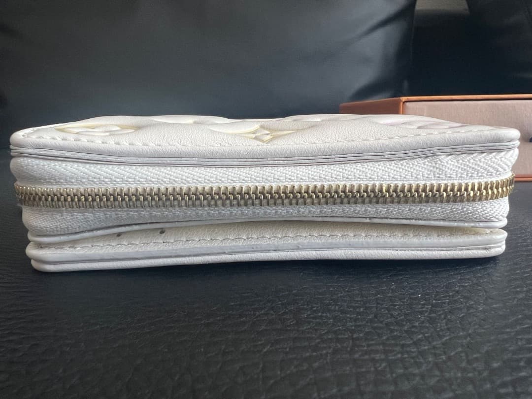 【正規品】ルイヴィトン ポルトフォイユ・ルー M25601 ドリームベージュ 【正規品】ルイヴィトン ポルトフォイユ・ルー M25601 ドリームベージュ