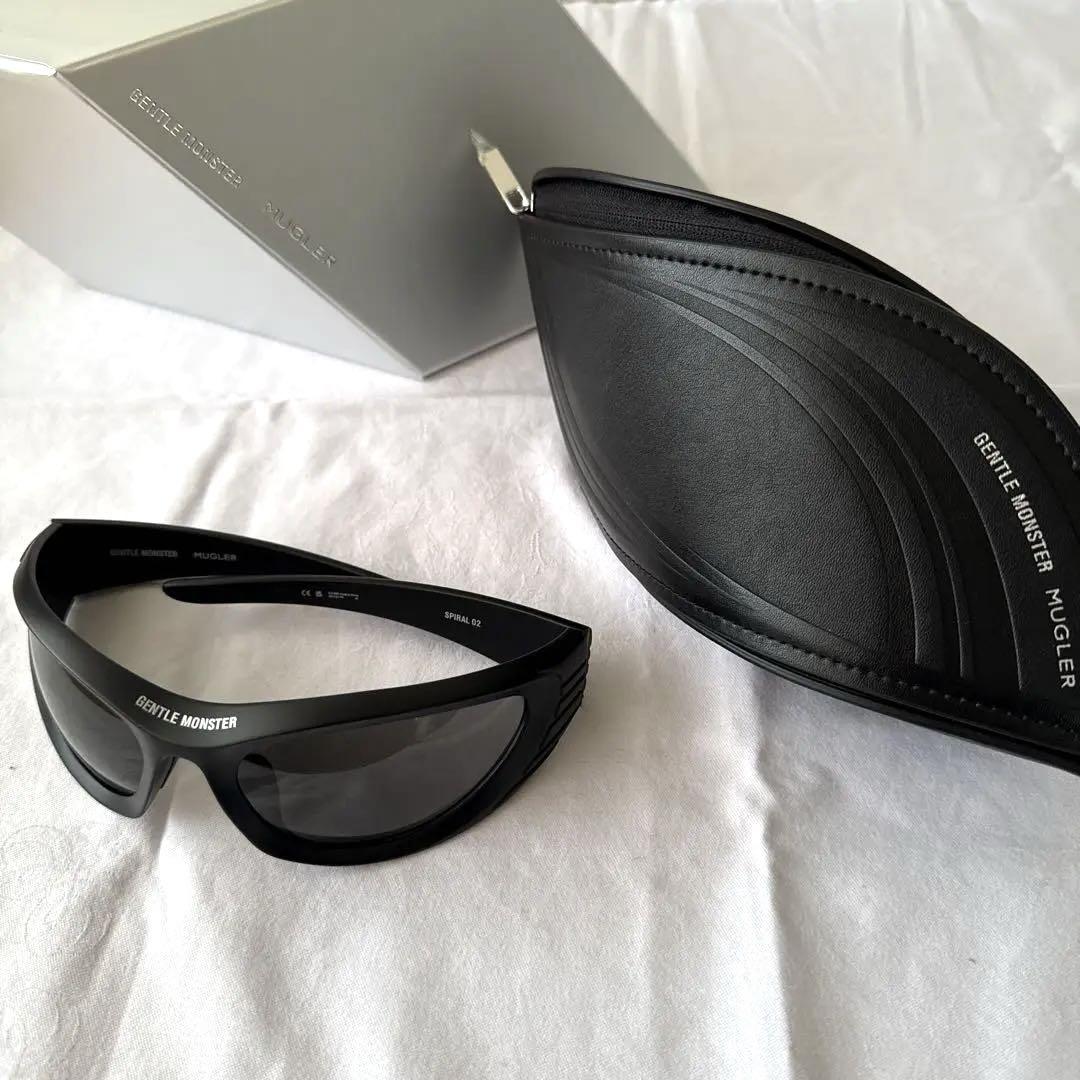 GENTLE MONSTER Mugler