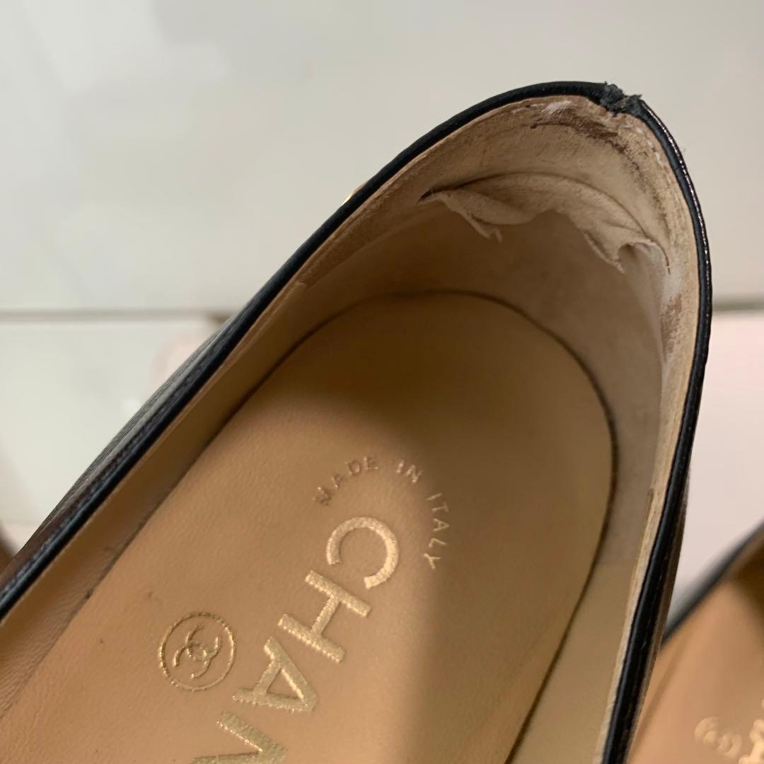 CHANEL ブラックレザー ミニココマーク パンプス-