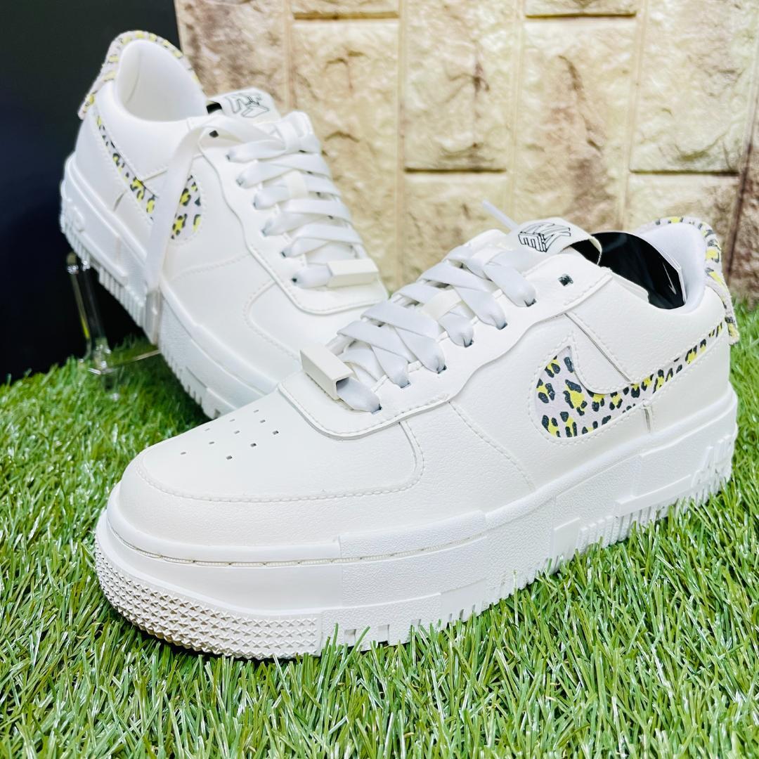 値引 ピクセル エアフォース1 ナイキ NIKE アイボリー スニーカー 厚底 - スニーカー 値引 ピクセル エアフォース1 ナイキ NIKE アイボリー スニーカー 厚底 - スニーカー