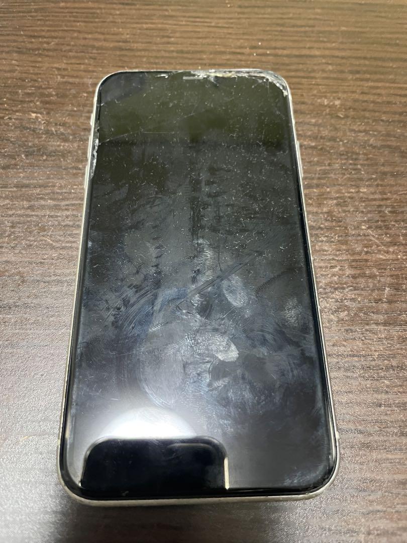 iPhone 11 ホワイト 64 GB SIMフリー